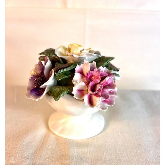 Vintage Royal Stratford Fine Bone China Flower Bouquet~Hand Painted~England - Picture 3 of 6